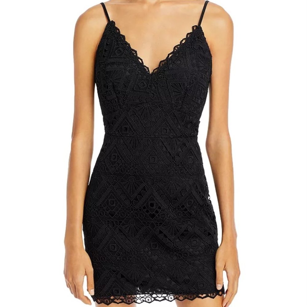 NWT AQUA SLEEVELESS LACE SHORT DRESS